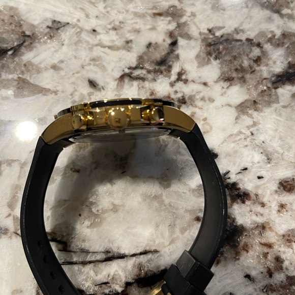 Invicta Black and Gold Chronograph Watch - Picture 5 of 6